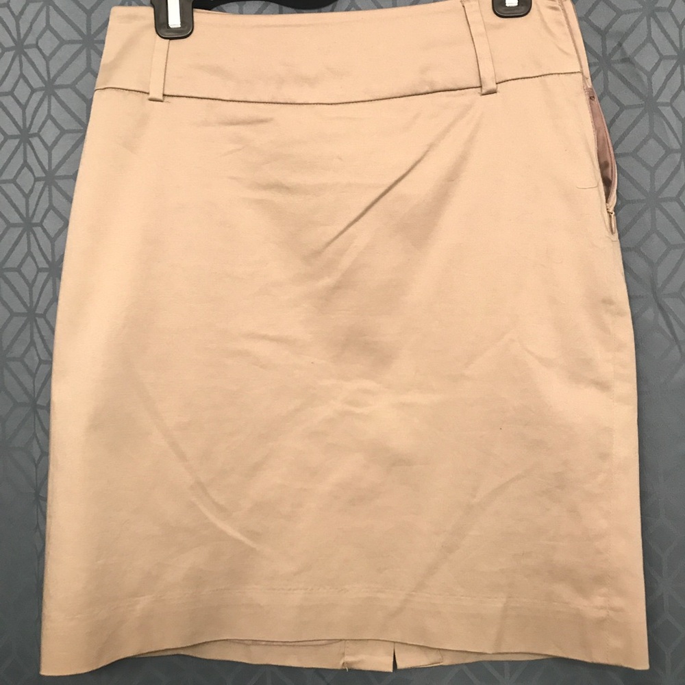 Khaki skirt - sz 4 - mid thigh length